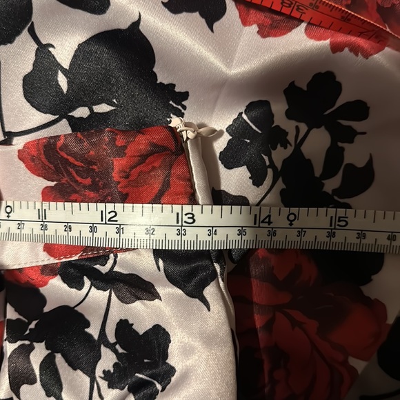 Skirt - Picture 4 of 4